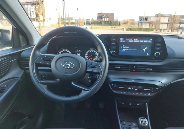Hyundai i20 cena 61900 przebieg: 18900, rok produkcji 2021 z Garwolin małe 301
